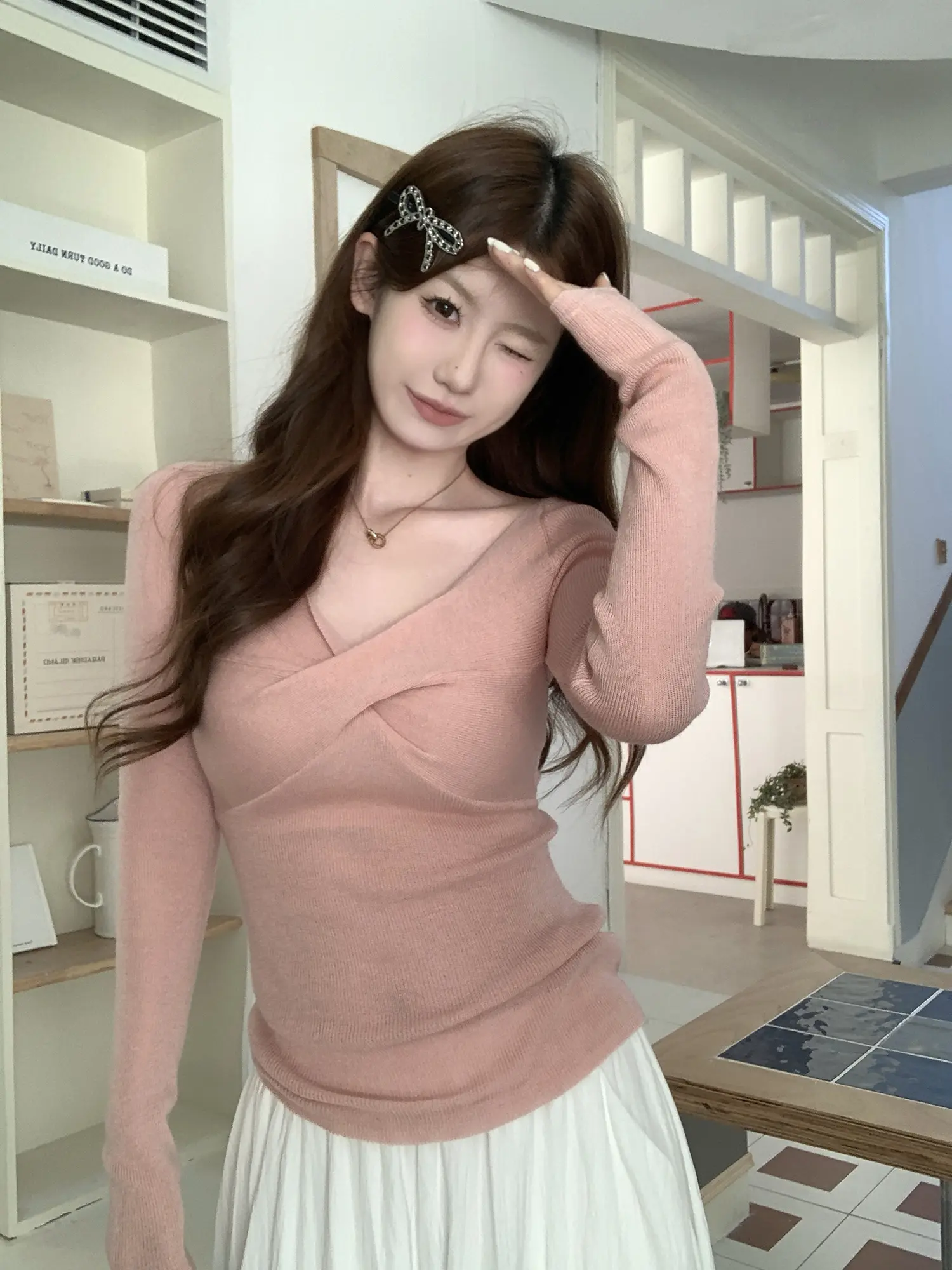 핑크 V넥 긴소매 니트 상세 이미지 10