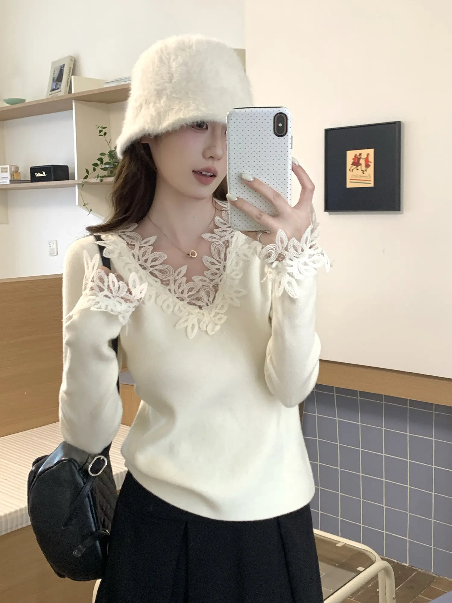 프렌치 크로셰 V넥 니트 상세 이미지 3