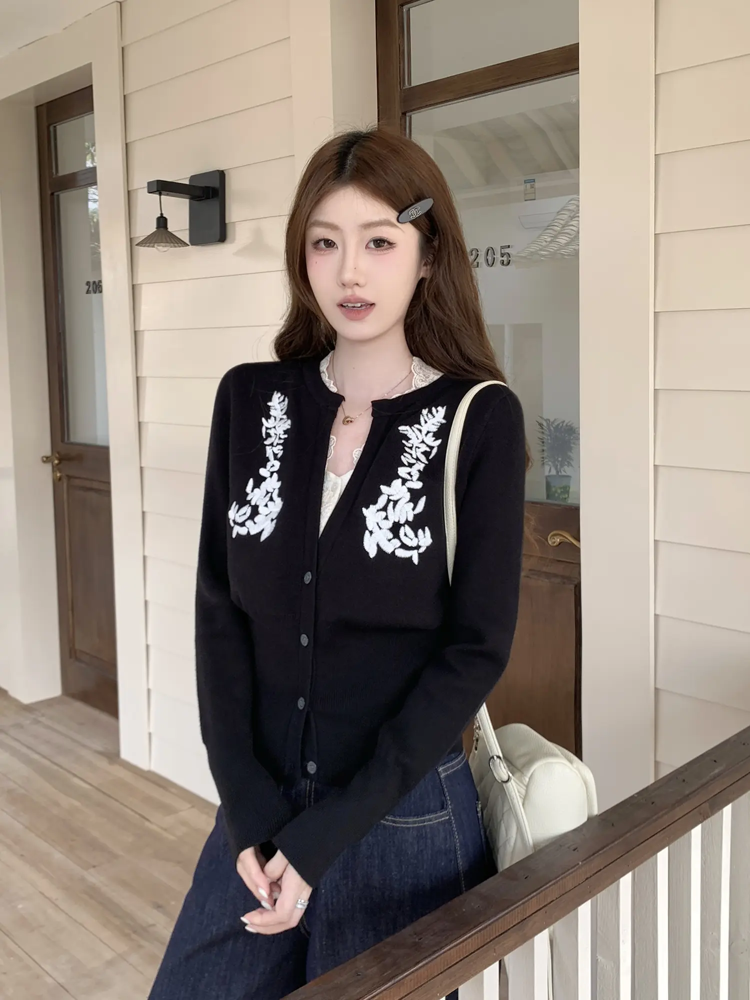 자수 디테일 니트 가디건 상세 이미지 11
