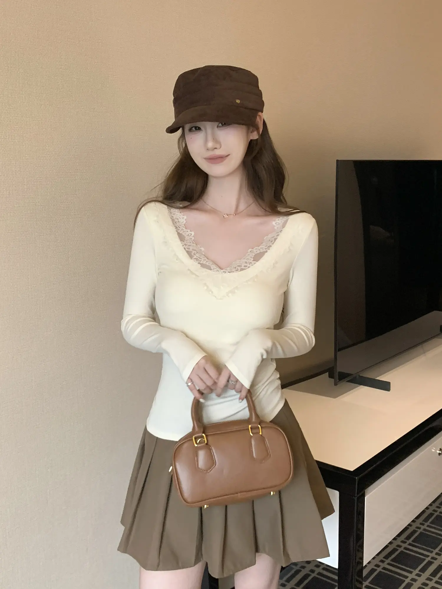 레이스 배색 긴소매 티셔츠 상세 이미지 3