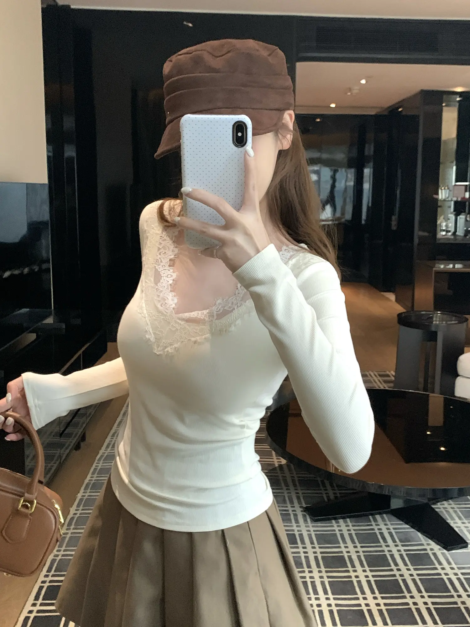 레이스 배색 긴소매 티셔츠 상세 이미지 4