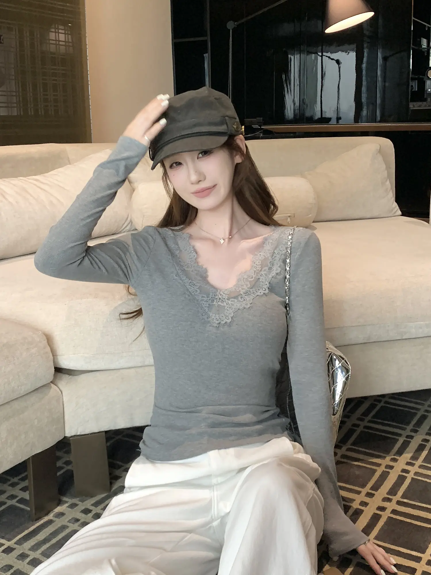 레이스 배색 긴소매 티셔츠 상세 이미지 17