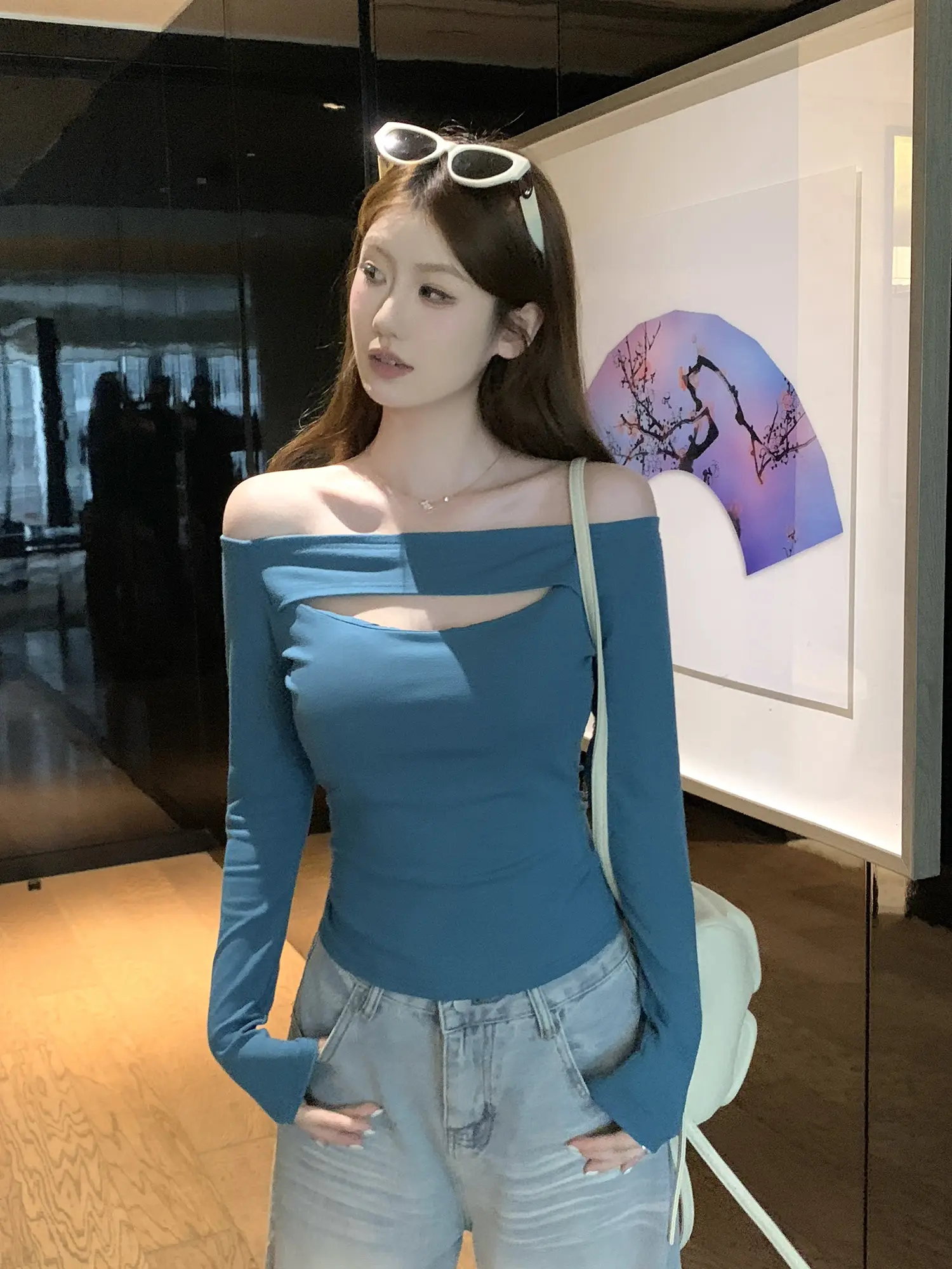 디자인 오프숄더 긴소매 티셔츠 상세 이미지 7