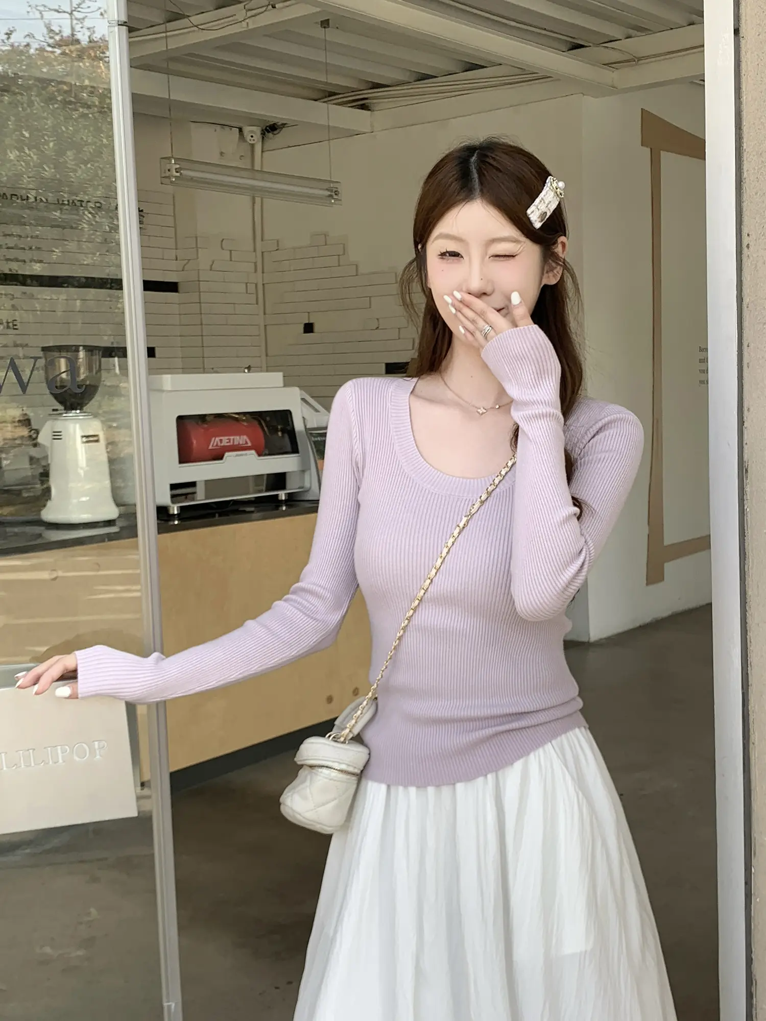 도파민 퍼플 U넥 니트 상세 이미지 4