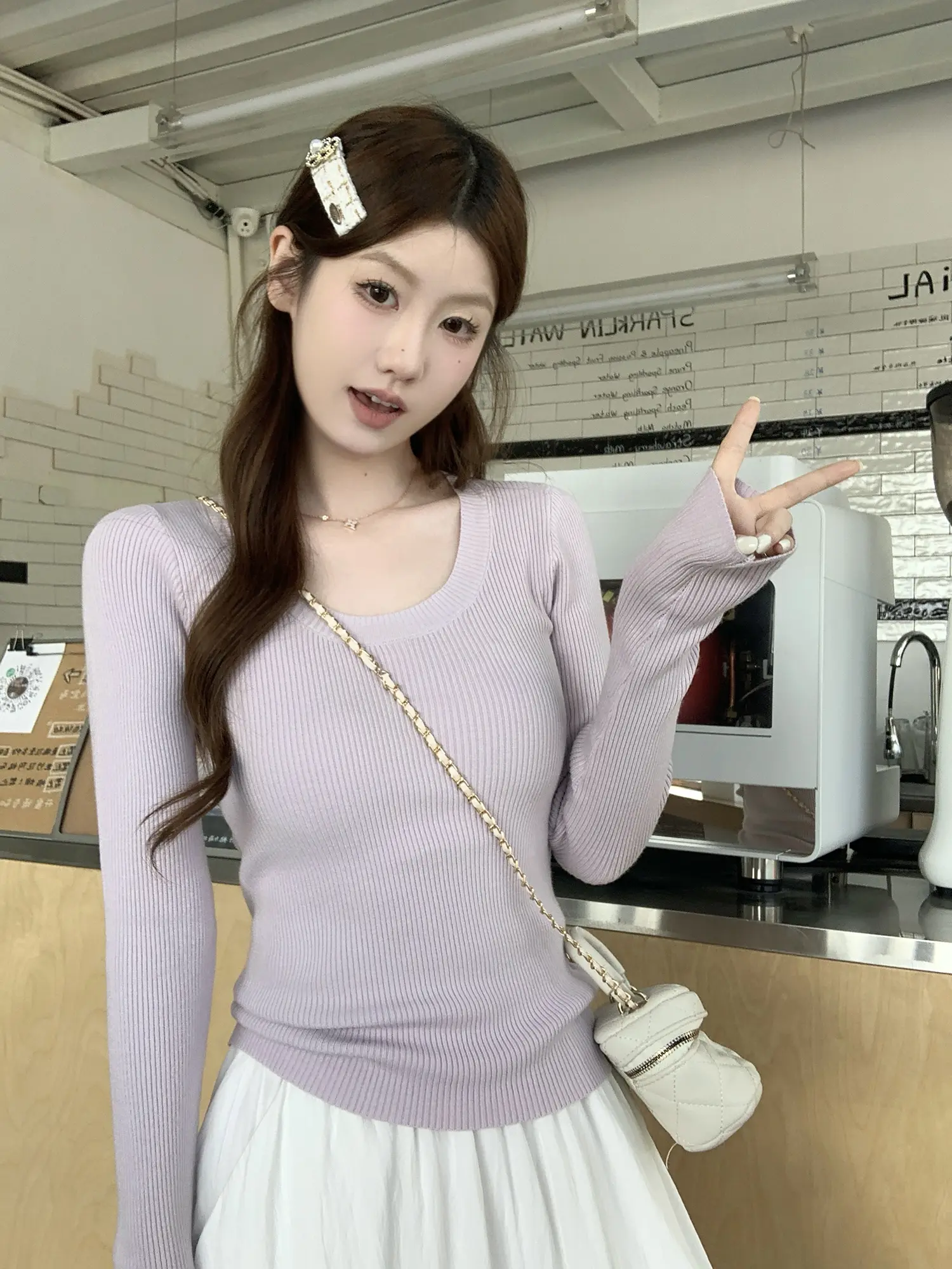 도파민 퍼플 U넥 니트 상세 이미지 6