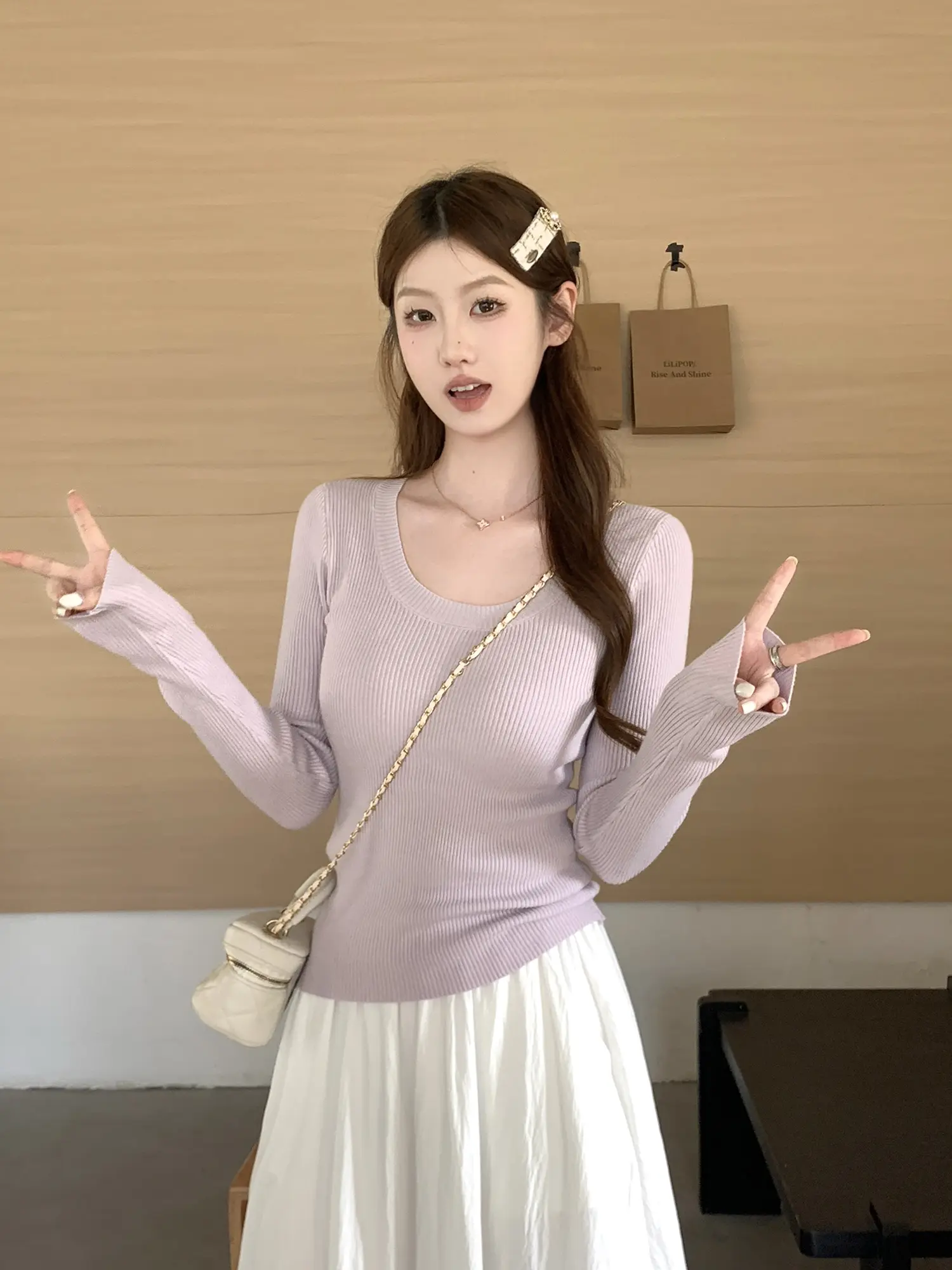 도파민 퍼플 U넥 니트 상세 이미지 10