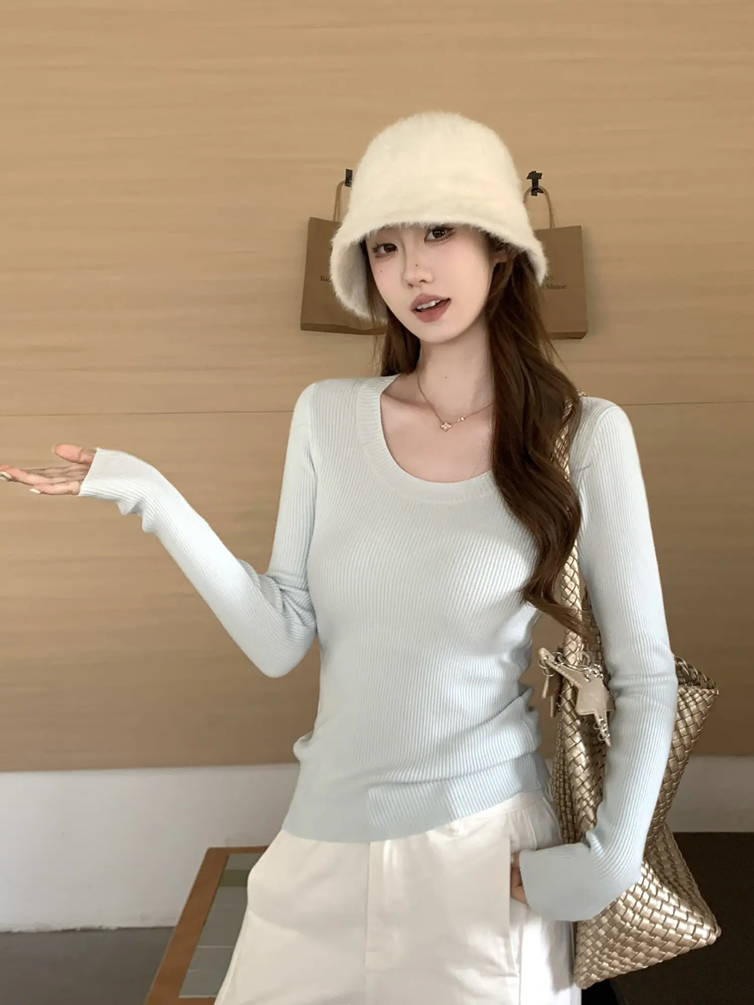 도파민 퍼플 U넥 니트 상세 이미지 22