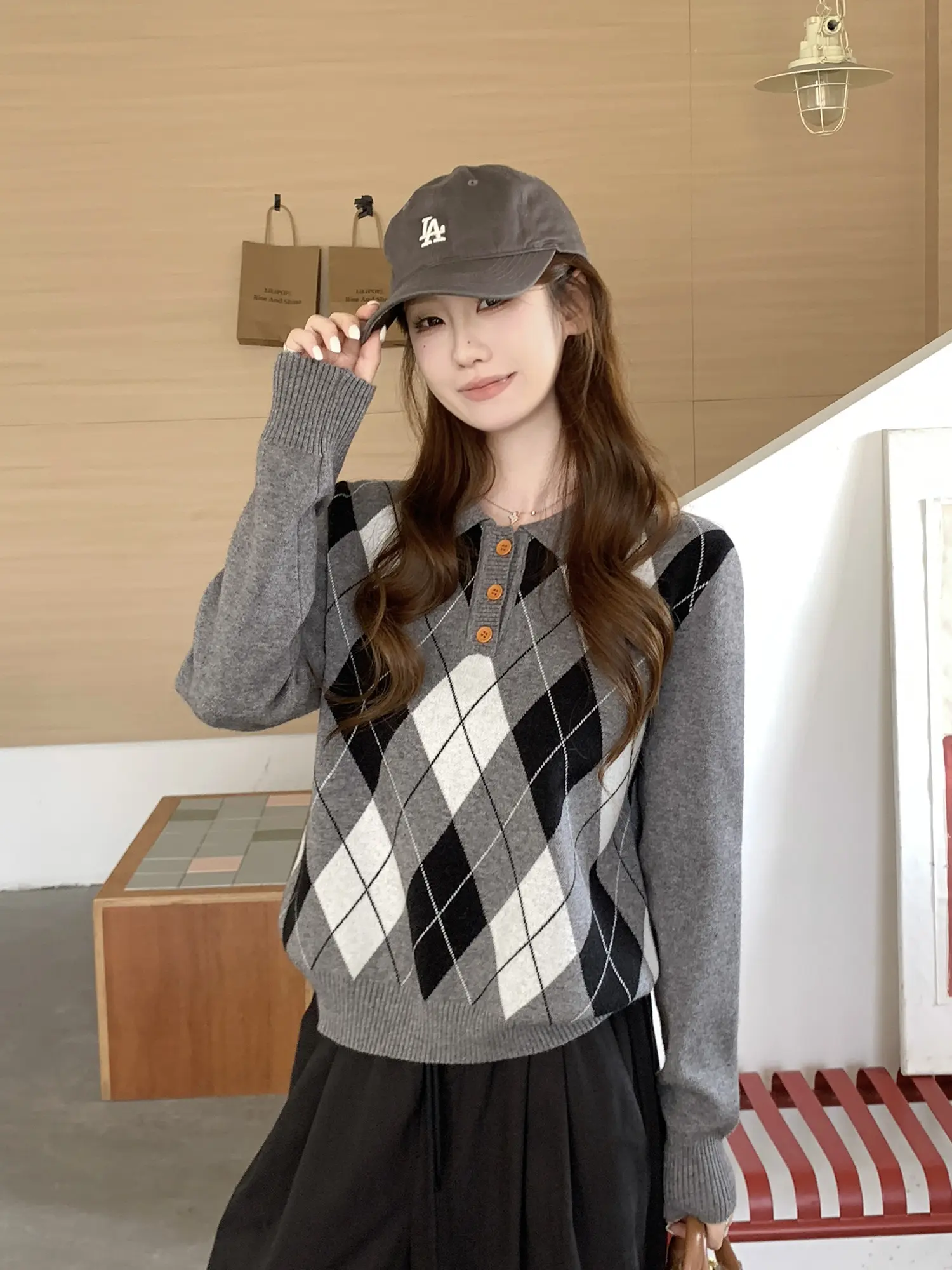 다이아몬드 패턴 폴로 긴소매 니트 상세 이미지 9
