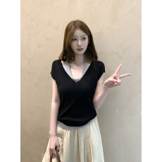 批发实拍~挂脖一字肩短袖T恤女2026夏爆款设计感<b class='q'>假两件</b>显瘦上衣