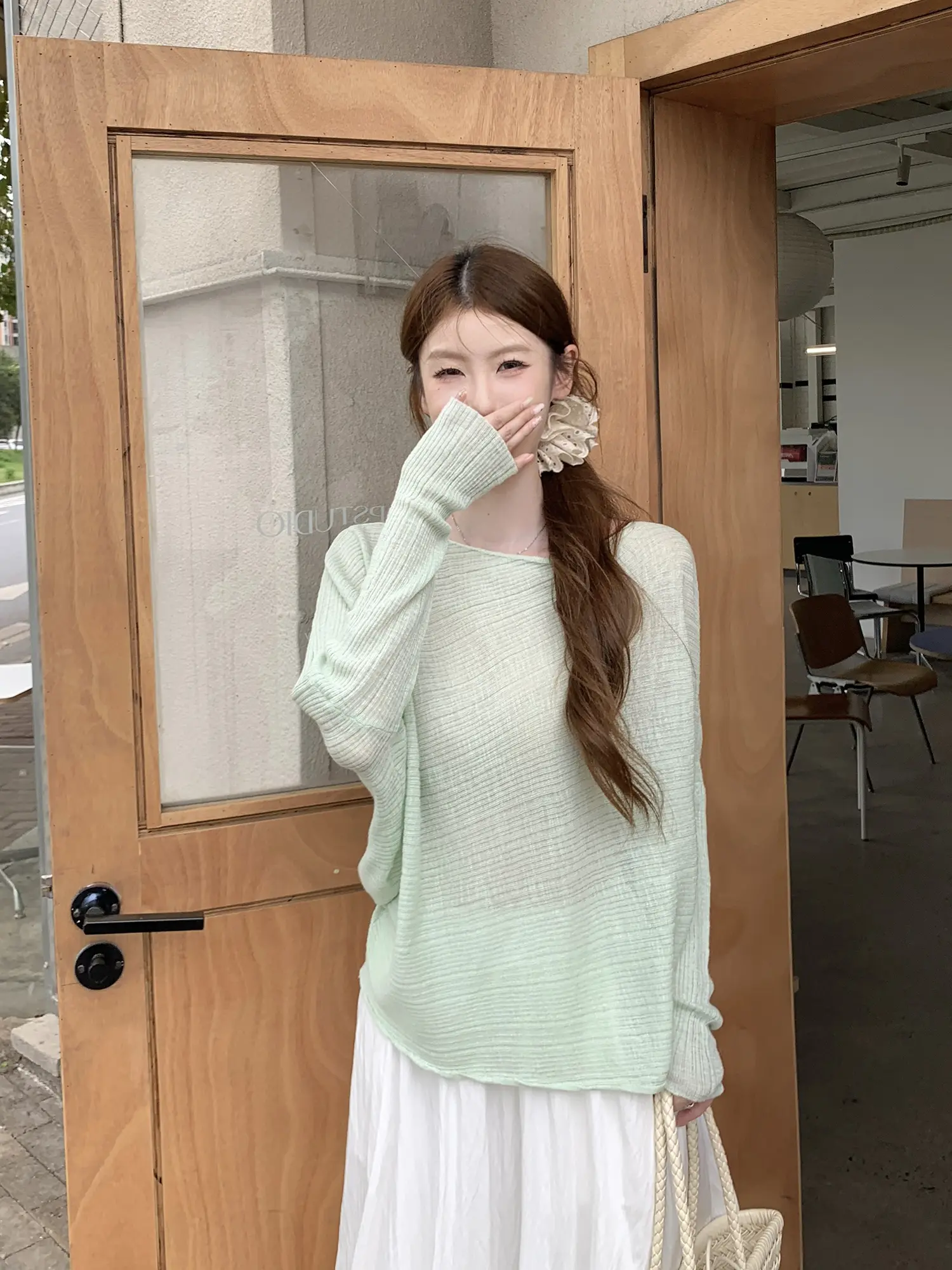 부드러운 주름 니트 긴소매 상의 상세 이미지 30