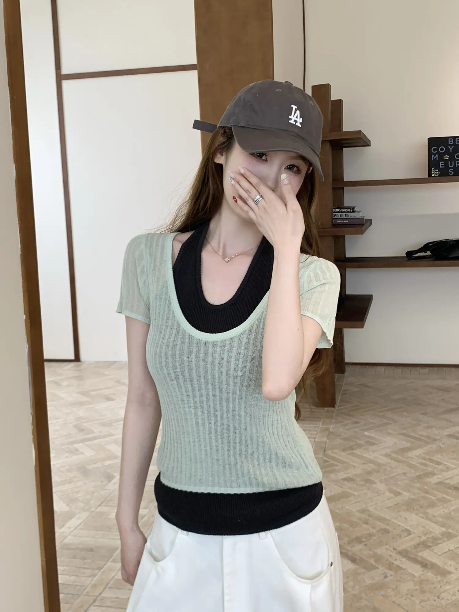 홀터넥 레이어드 니트 반팔 탑 상세 이미지 6