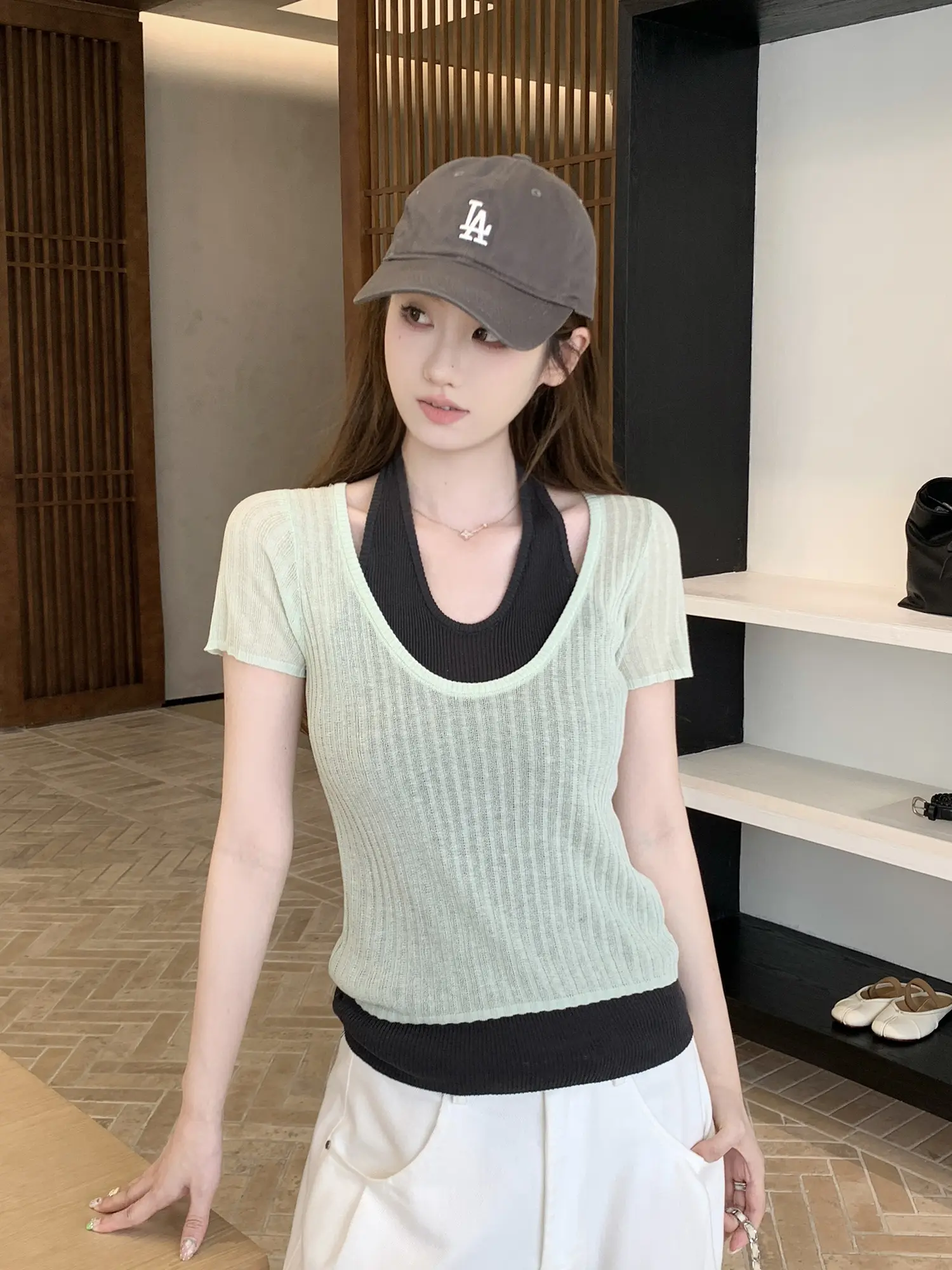 홀터넥 레이어드 니트 반팔 탑 상세 이미지 11