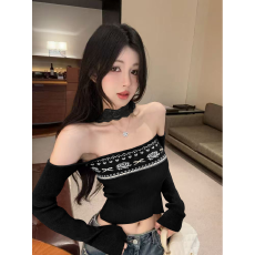 批发黑色一字肩蕾丝挂脖短款上衣女早秋miu美拉德甜辣露肩针织长袖<b class='q'>t</b><b class='q'>恤</b>