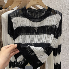 批发条纹镂空针织长袖T恤女<b class='q'>夏</b>薄款罩衫设计感小众法式宽松防晒衫上衣