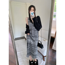 批发<b class='q'>条纹</b>流苏针织吊带连衣<b class='q'>裙</b>女秋季新款高级感直筒长<b class='q'>裙</b><b class='q'>设计</b>感<b class='q'>裙</b>子秋冬