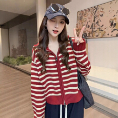 批发秋季穿搭撞色条纹连帽针织衫女2025新款时尚洋气减龄<b class='q'>毛衣</b><b class='q'>开衫外套</b>