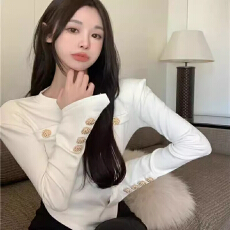 批发辣妹不规则长袖<b class='q'>T</b><b class='q'>恤</b>女2025秋冬新款性感垫肩设计感修身短款打底衫