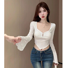 批发方领喇叭袖<b class='q'>T</b><b class='q'>恤</b>女秋装性感露脐短款上衣内搭不规则修身打底衫