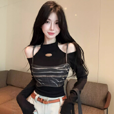 批发辣妹风假两件露肩长袖<b class='q'>T</b><b class='q'>恤</b>女夏季拼接吊带马甲设计感炸街纯欲上衣