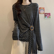 批发实价韩系穿搭条纹长袖<b class='q'>T</b><b class='q'>恤</b>女早秋季款显瘦设计感收腰打底上衣