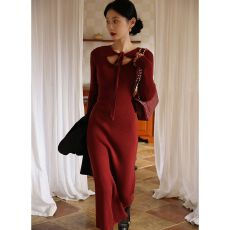 批发圣诞红过年红针织连衣裙女新年红色赫本别致长裙显瘦a字<b class='q'>打底裙</b>