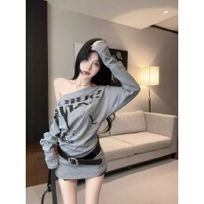 批发美式斜肩长袖<b class='q'>连衣裙</b>女秋季辣妹性感一字肩包臀裙配腰带巨好看裙子