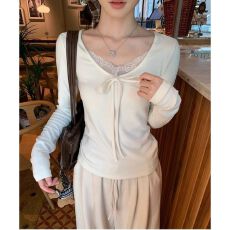 批发韩系绑带蕾丝花边<b class='q'>v领</b>内搭秋冬单穿设计<b class='q'>t</b><b class='q'>恤</b>上衣