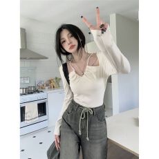 批发早秋设计感镂空修身长袖辣妹风<b class='q'>T</b><b class='q'>恤</b>女别致上衣秋季<b class='q'>短款</b>内搭打底衫