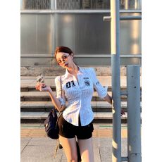 批发原版面料条纹半袖衬衫女夏<b class='q'>运动</b>修身收腰衬衣设计感纯欲风辣妹<b class='q'>上衣</b>