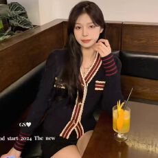 批发2025 小香风<b class='q'>蕾丝</b>拼接毛衣开衫女春秋小个子修身短款针织外套