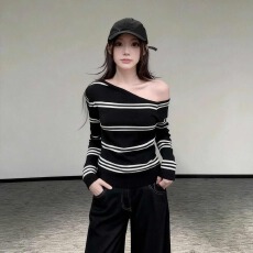 批发包芯纱韩版斜肩<b class='q'>条纹</b>长袖针织衫女秋季新款辣妹毛衣修身打底