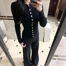 批发设计感黑色气质内搭长袖针织衫女秋冬收腰短款修身显瘦打底衫上衣