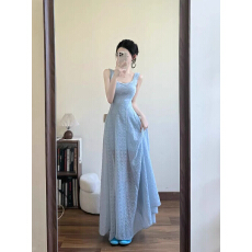 批发Barb Chill收腰<b class='q'>吊带</b><b class='q'>长裙</b>连衣裙女夏款法式方领生日裙子绝美掐腰裙