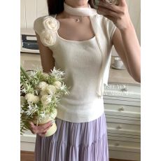 批发已出货 夏季新款法式u型领气质<b class='q'>花朵</b>氛围感背心配飘带针织女上衣