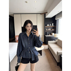 批发高级感港式复古做旧牛仔衬衫翻领收腰显瘦早春韩系显瘦外套女2026