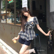 批发韩系甜辣chic裙子套装女夏季方领泡泡袖掐腰<b class='q'>格子</b>衬<b class='q'>衫</b>短裤套装