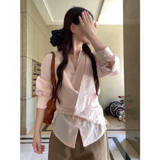 批发已出货 法式纯欲风交叉设计感v领长袖T恤早<b class='q'>秋</b>新款减龄百搭衬衣