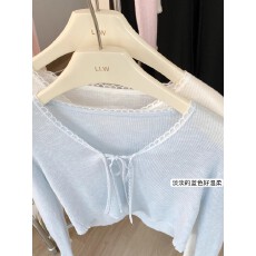 批发浅淡蓝色冰丝防晒衣<b class='q'>开衫</b><b class='q'>女</b>夏季薄款短款v领针织上衣披肩外搭