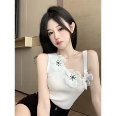 批发性感小心机显瘦吊带背心女时尚不规则打底衫复古立体花朵<b class='q'>露肩</b>上衣
