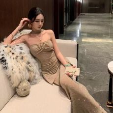 批发已出货 轻奢亮闪闪烫钻抹胸优雅连衣裙褶皱包臀礼服长裙女
