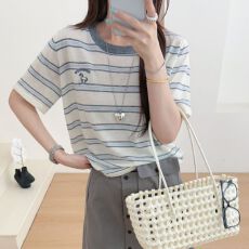 批发韩系撞色条纹短袖<b class='q'>针织衫</b>女2026夏季新款修身显瘦宽松百搭时尚上衣