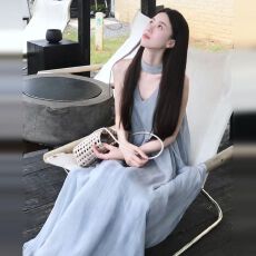 批发2026新款慵懒风法式蓝色无袖<b class='q'>吊带</b>连衣裙子女夏季海边度假仙女长裙
