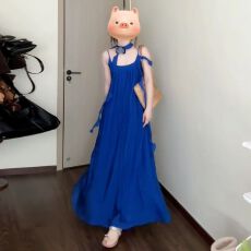 批发法式气质蓝色<b class='q'>吊带</b>连衣裙子长裙女春夏季2026新款三亚海边旅游穿搭