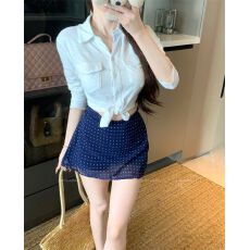 批发纯棉竹节法式白色polo领七分袖<b class='q'>衬衫</b>女夏收腰波点设计包臀裙两件套