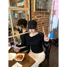批发已出货  设计感围裹式单肩披肩针织衫女小众气质百搭长袖上衣