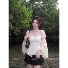批发已出货 粉色碎花衬衫女早秋款喇叭长袖方领<b class='q'>雪纺衫</b>遮肉下摆上衣