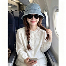 批发高品质立领压褶蕾丝拼接白色<b class='q'>衬衫</b>女秋季减龄小清新长袖气质修身