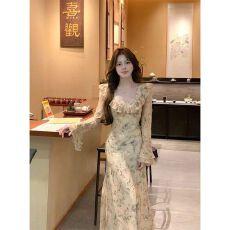 批发高品质<b class='q'>沙滩</b>裙女小个子设计感小众法式荷叶边碎花长袖<b class='q'>连衣裙</b>女春