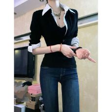 批发高品质美式假两件<b class='q'>衬衫</b>条纹翻v领长袖<b class='q'>t</b><b class='q'>恤</b>女早秋季辣妹上衣