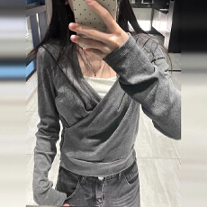批发高品质罗纹德绒灰色连帽<b class='q'>卫衣</b><b class='q'>外套</b>女秋季小众设计感交叉打底衫